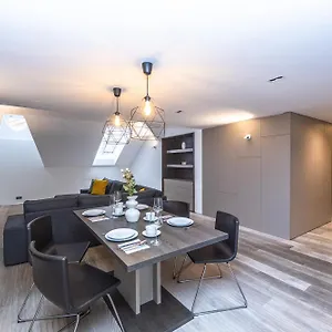 https://wishlist-old-prague-residences-old-town-square.praguehotelsweb.com
