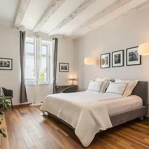 Apartment Adriatik Lux Riva, Split