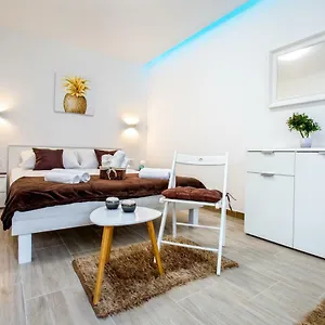 Apartment Nives In The Center - Free Parking, Split
